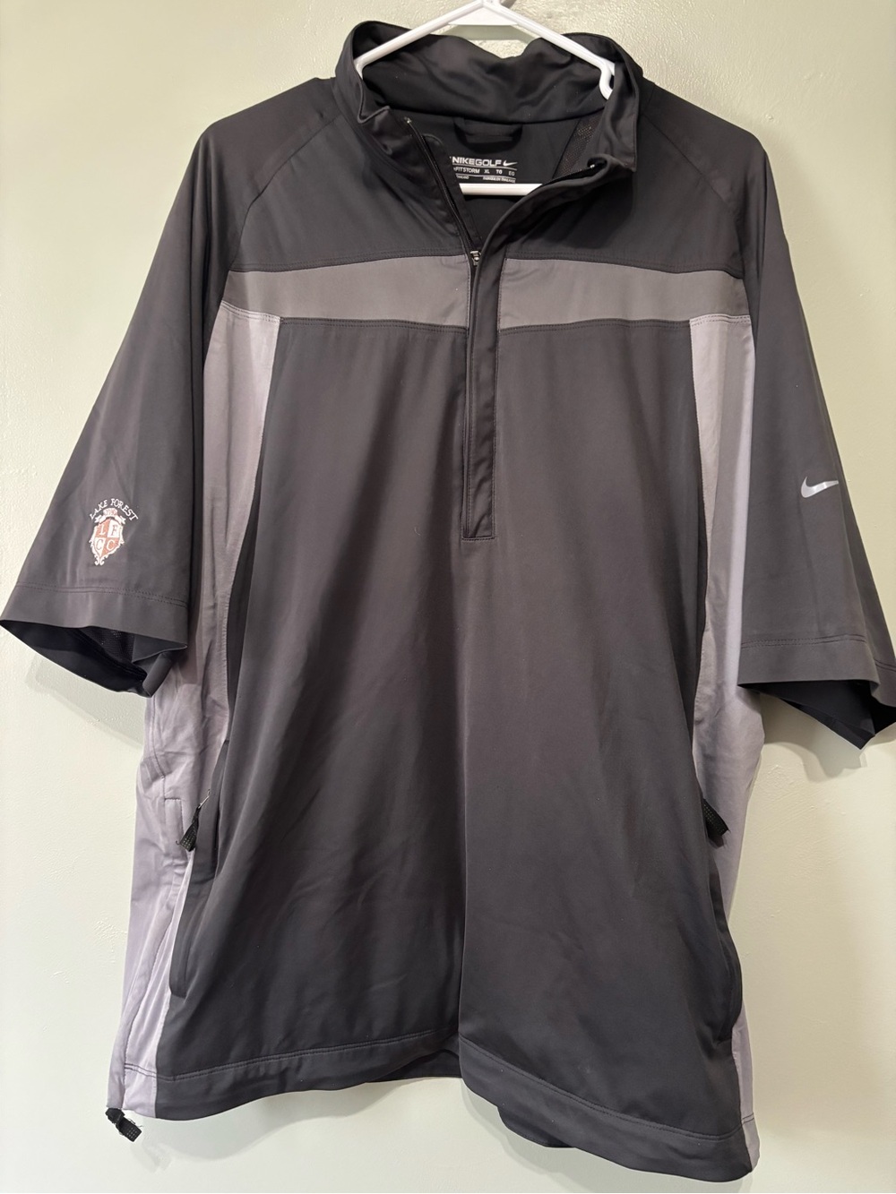 Nike Golf Mens Black Gray FitStorm Short Sleeve Windbreaker Pullover Quarter Zip
